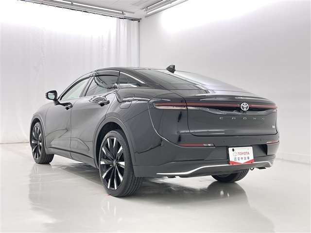 Toyota Crown Crossover 6