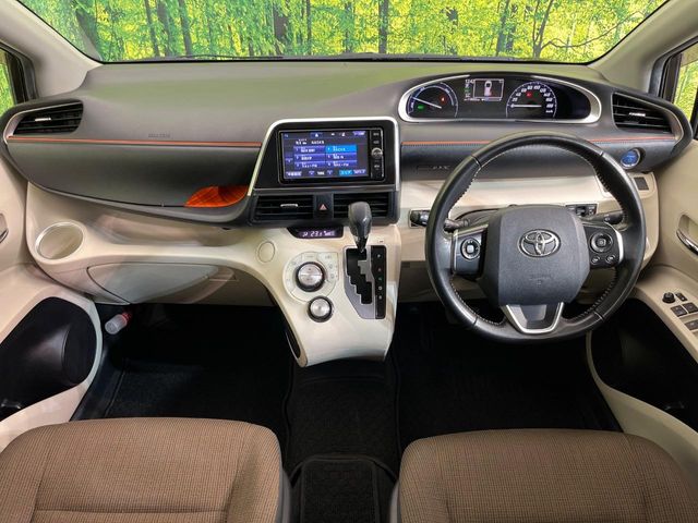 Toyota Sienta 2
