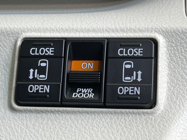 Toyota Sienta 5