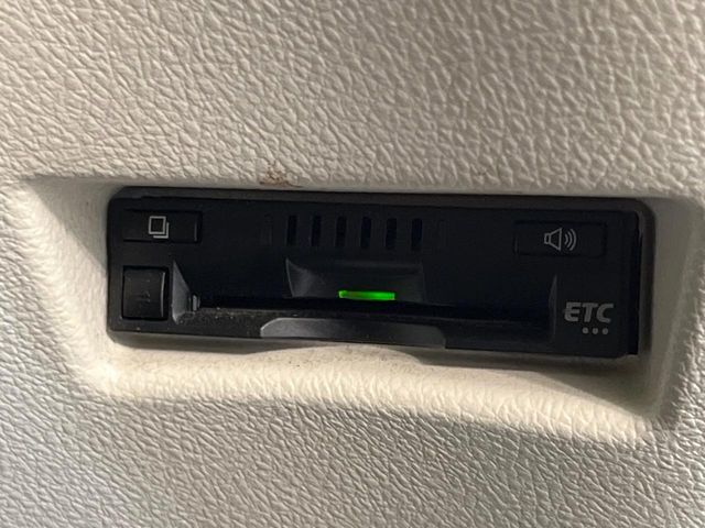 Toyota Sienta 6