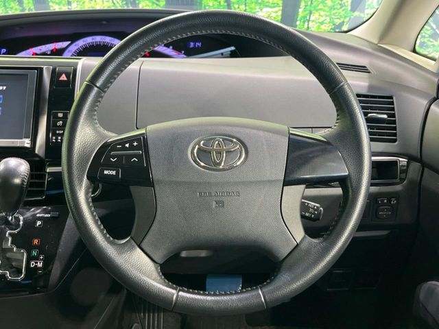 Toyota Estima 11