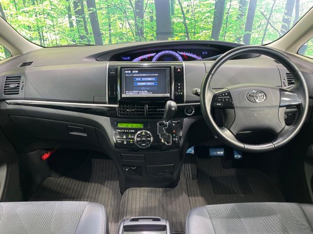 Toyota Estima 2