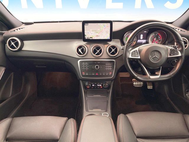 Mercedes-Benz GLA-Class 2