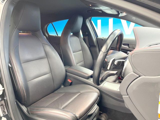 Mercedes-Benz GLA-Class 9