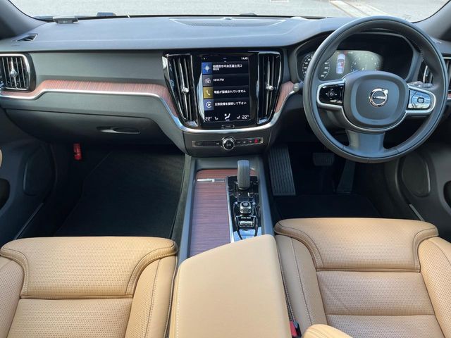 Volvo V60 Cross Country 2