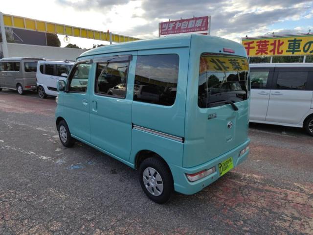 Toyota Pixis Van 12