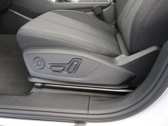 Audi Q3 12