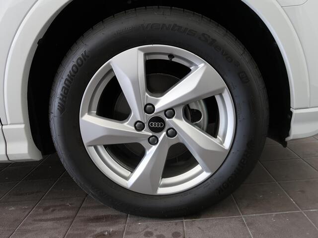 Audi Q3 9