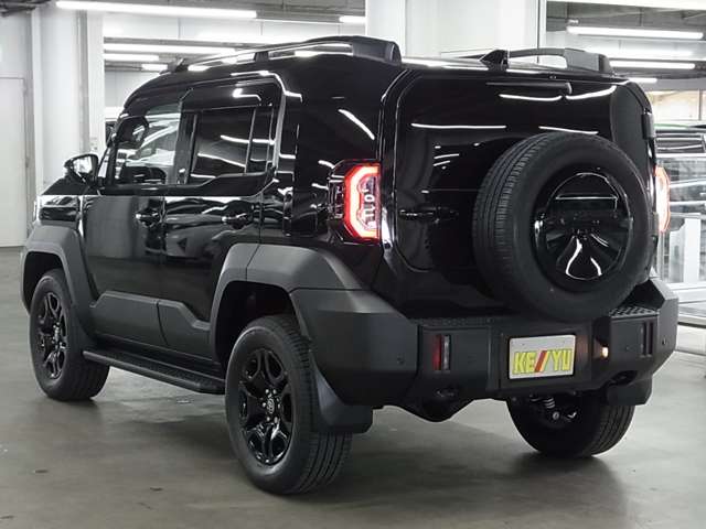 Toyota Land Cruiser FJ 11