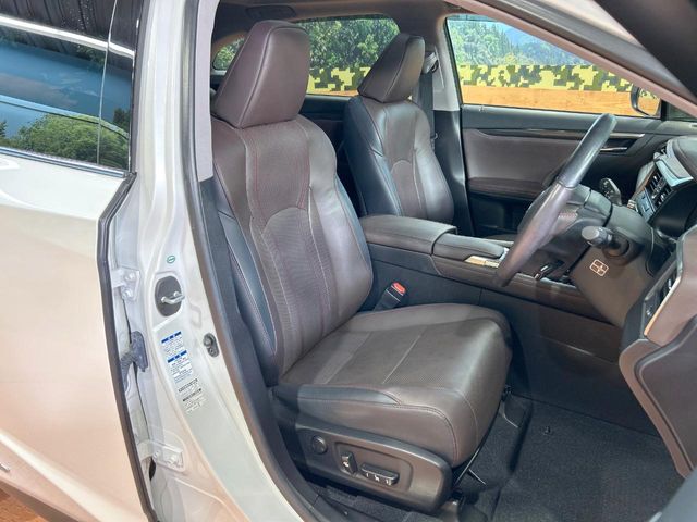 Lexus RX 8