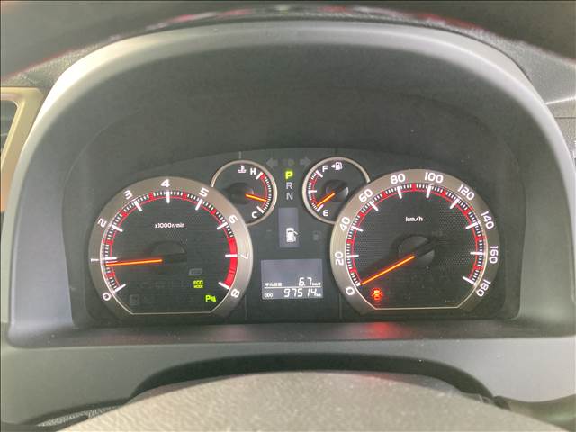 Toyota Alphard 4