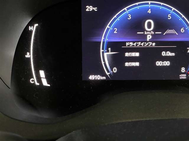 Toyota Yaris Cross 8