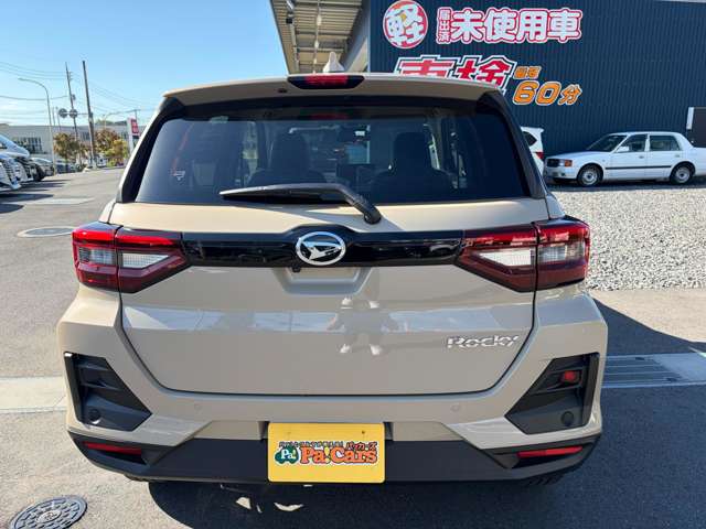 Daihatsu Rocky 9