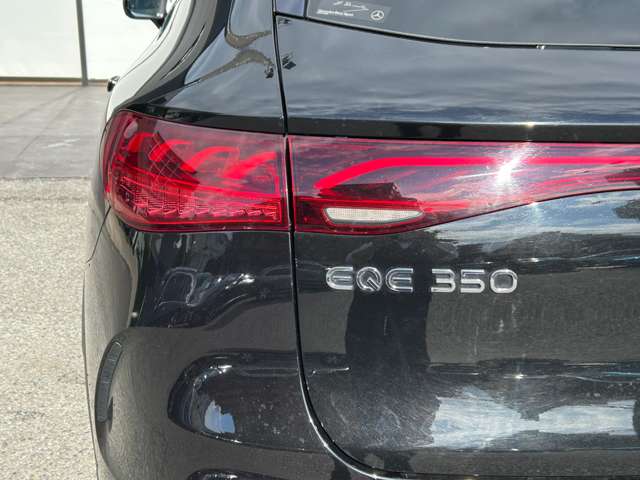 Mercedes-Benz EQE SUV 12