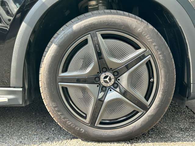 Mercedes-Benz EQE SUV 6