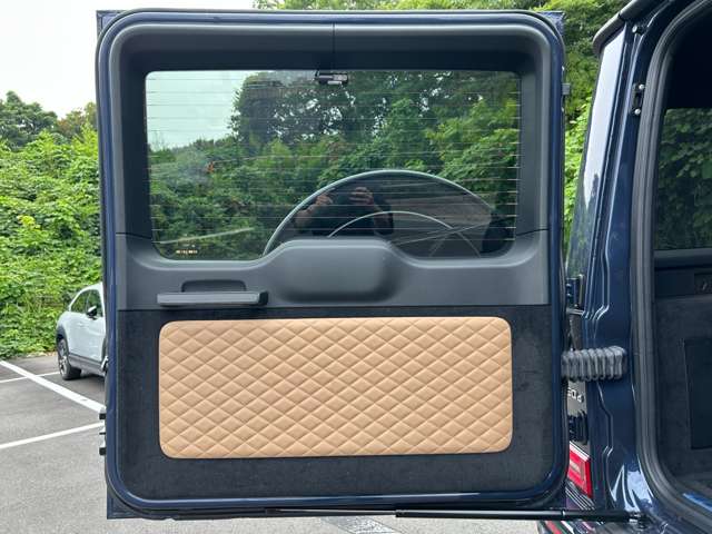 Mercedes-Benz G-Class 12