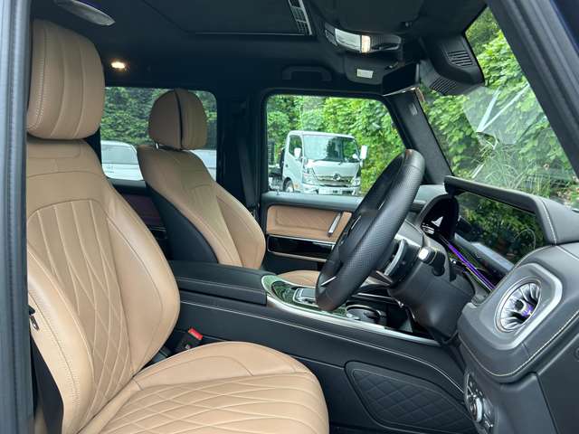 Mercedes-Benz G-Class 8