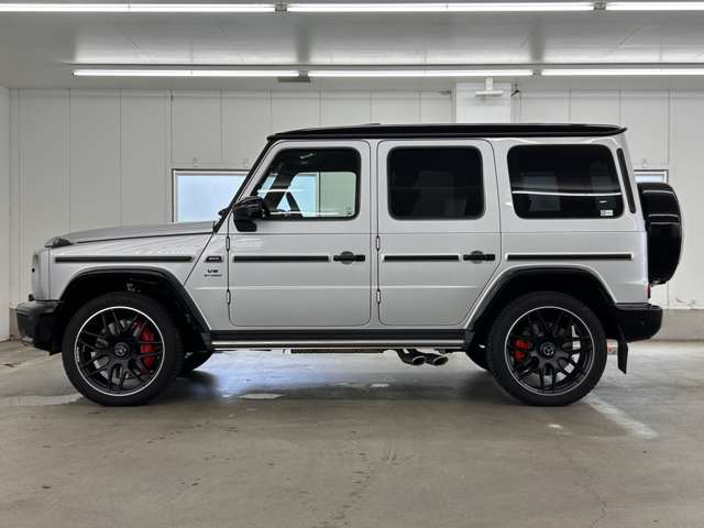 Mercedes-Benz G-Class 4