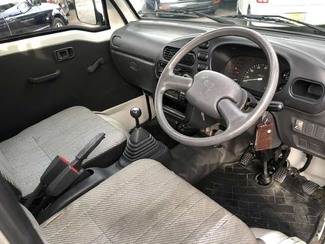 Daihatsu Hijet Pickup 12