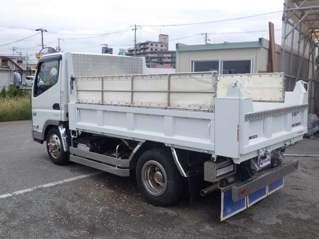 Mitsubishi Fuso Canter 2