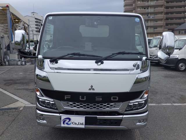 Mitsubishi Fuso Canter 4