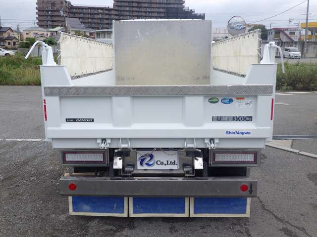 Mitsubishi Fuso Canter 5