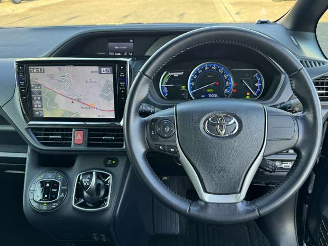 Toyota Voxy 10