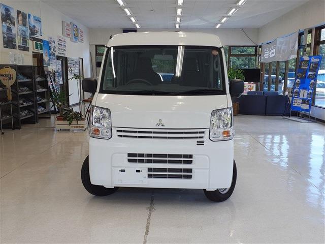 Mitsubishi Minicab Van 2