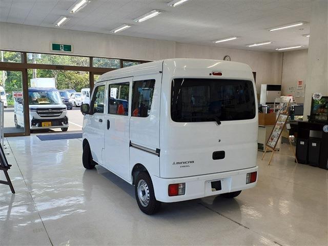 Mitsubishi Minicab Van 7