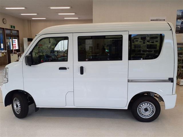 Mitsubishi Minicab Van 8