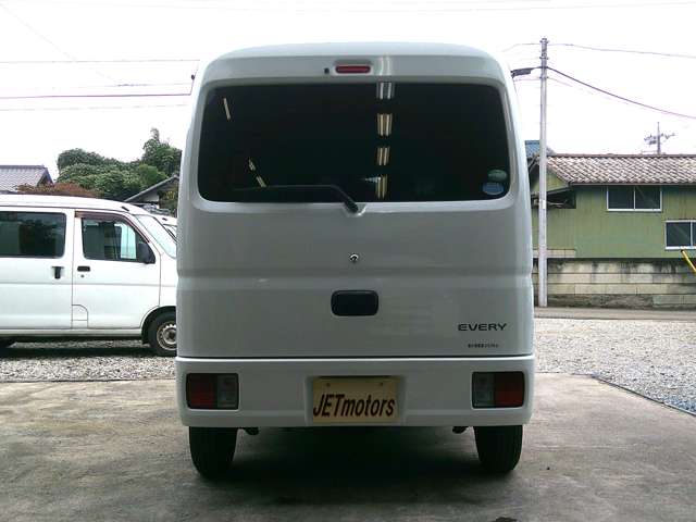Suzuki Every 8