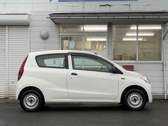 Daihatsu Mira 11
