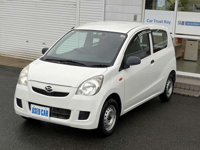 Daihatsu Mira 6