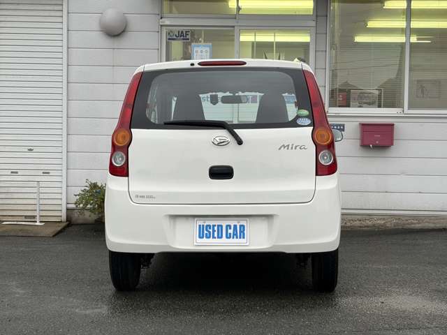 Daihatsu Mira 9