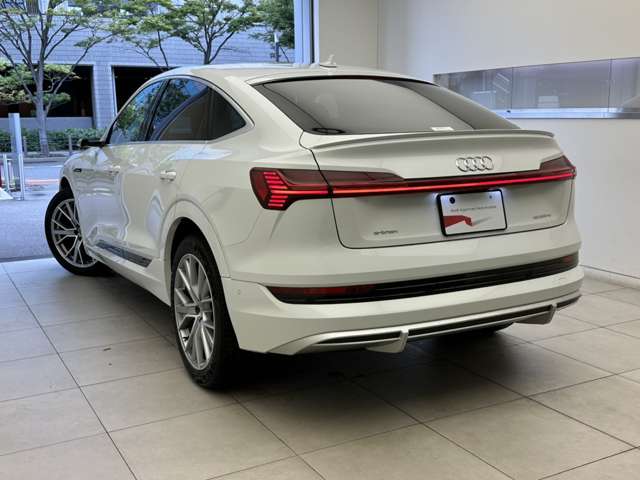 Audi e-tron Sportback 9