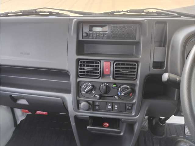 Mitsubishi Minicab Truck 11