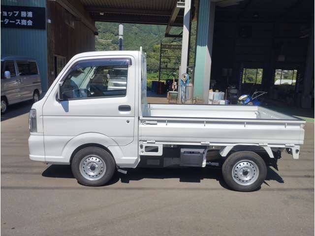 Mitsubishi Minicab Truck 2