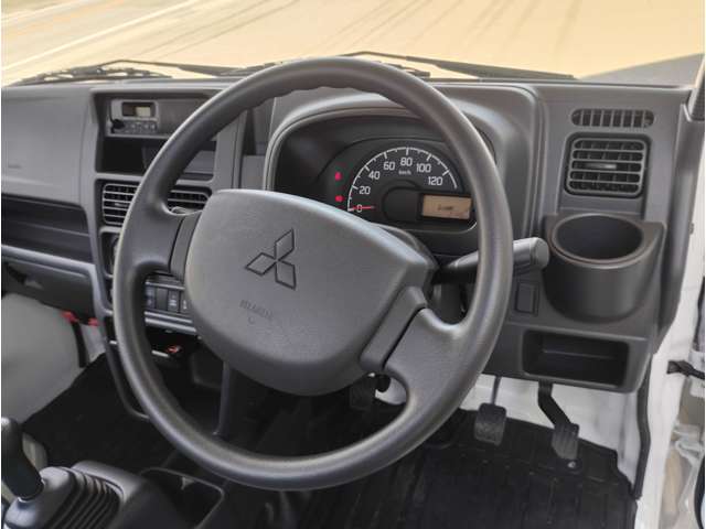 Mitsubishi Minicab Truck 9