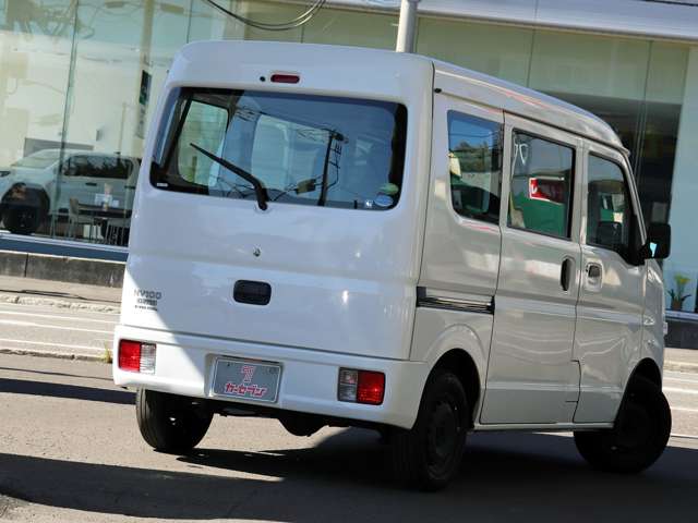 Nissan NV100 Clipper 11