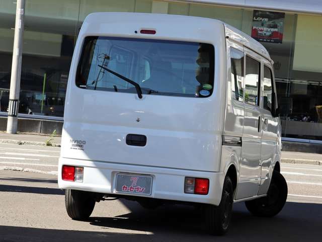 Nissan NV100 Clipper 12