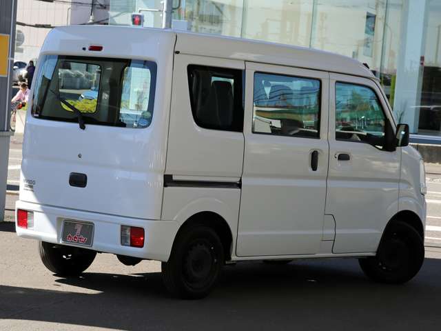 Nissan NV100 Clipper 10