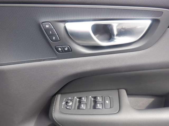 Volvo XC60 9