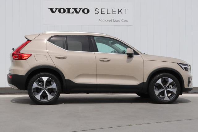Volvo XC40 4