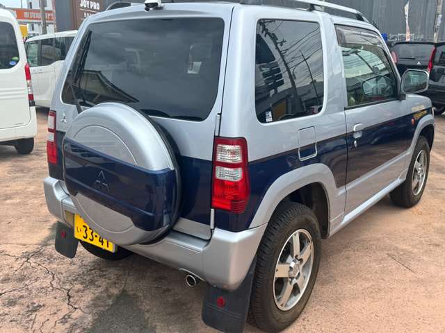 Mitsubishi Pajero Mini 4