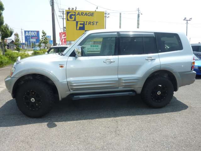 Mitsubishi Pajero 2