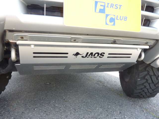 Mitsubishi Pajero 9