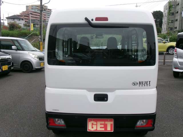 Daihatsu Hijet Cargo 11