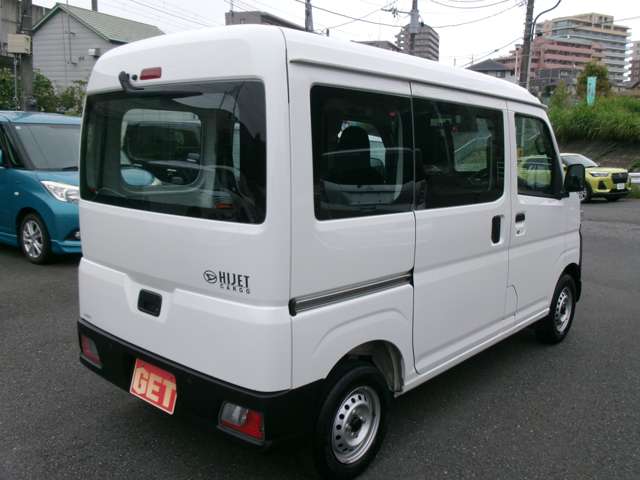 Daihatsu Hijet Cargo 10