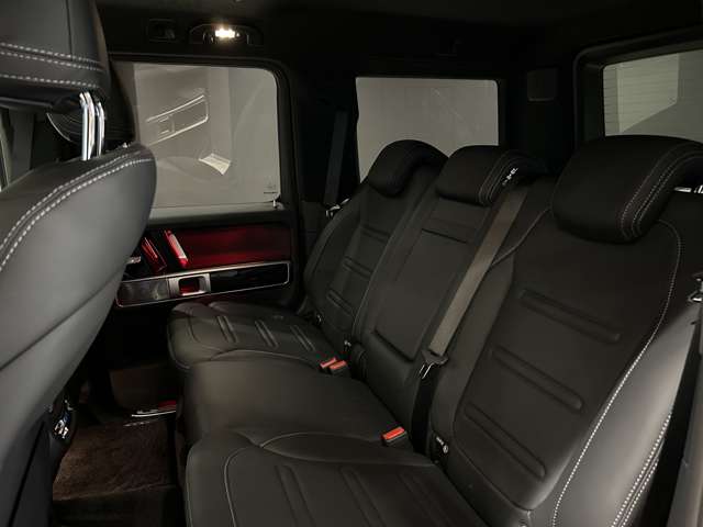 Mercedes-Benz G-Class 9