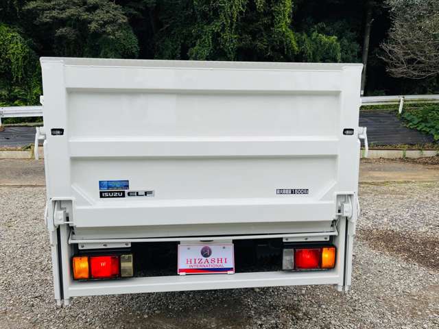 Isuzu Elf 7